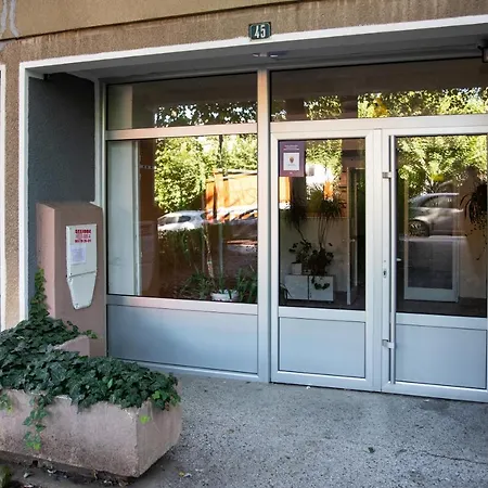 Nikolas Apartment